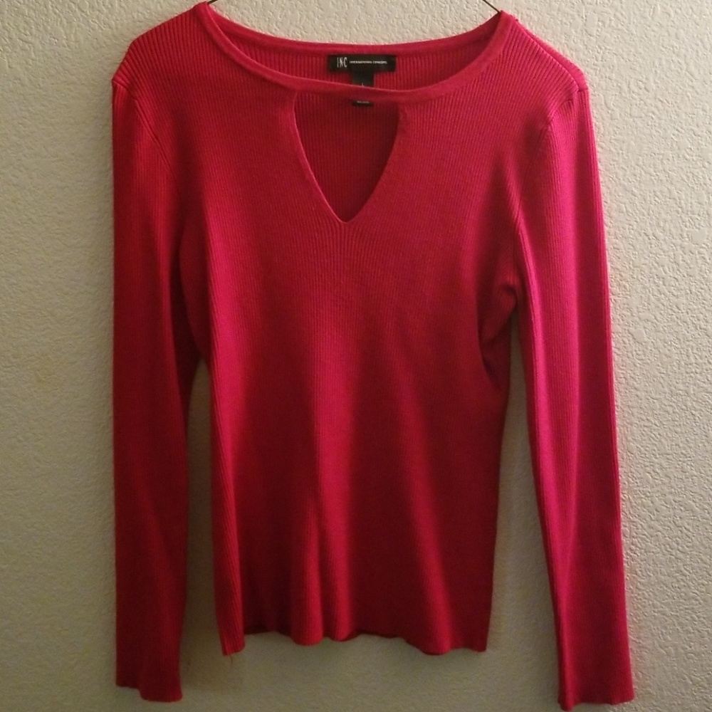 INC Key hole Neck Top